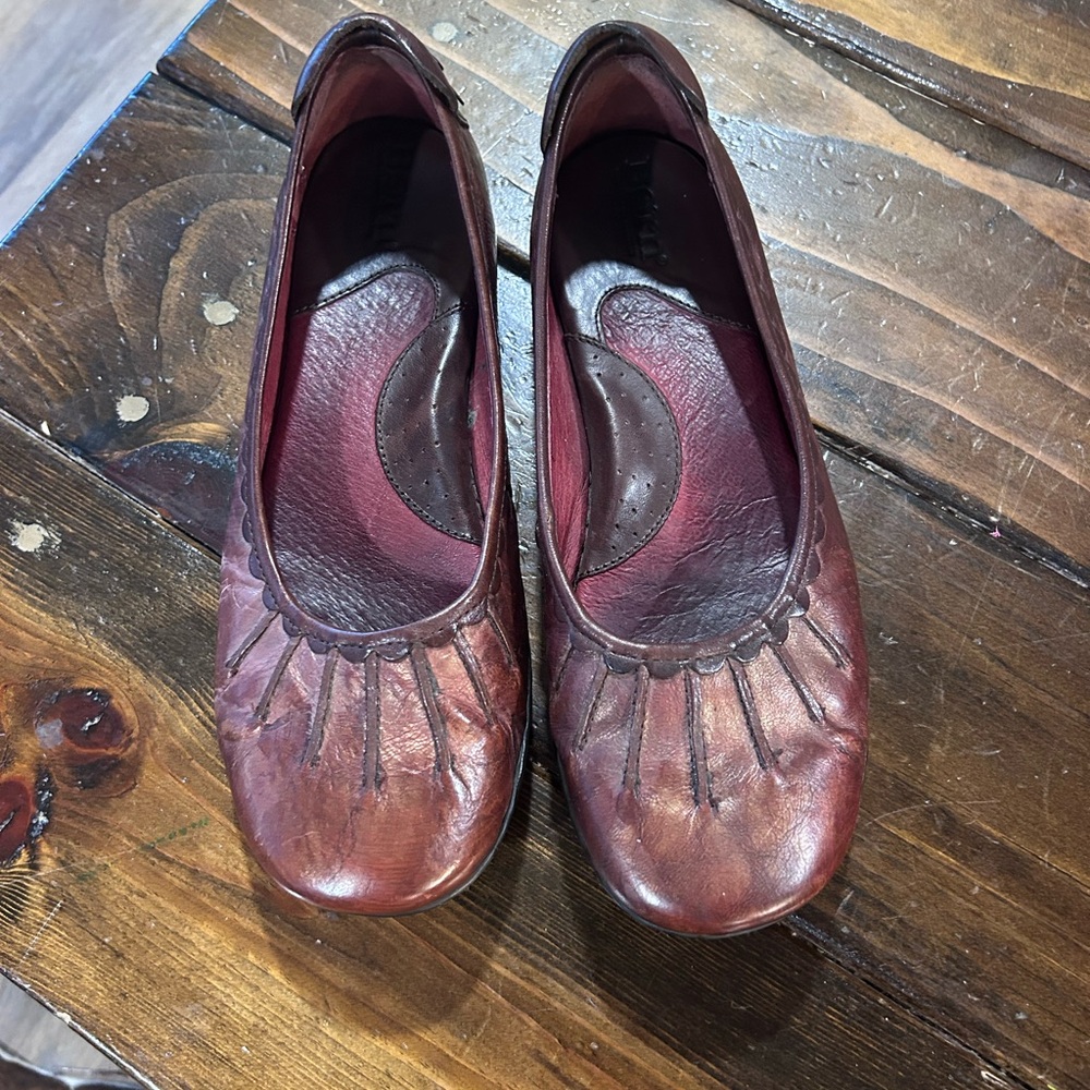 Born ballet flats, copper/brown, size 8